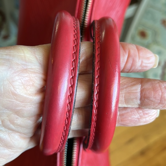 LV SPEEDY 25 RED EPI  UNBRANDED STRAP INCLUDED - Picture 9 of 17